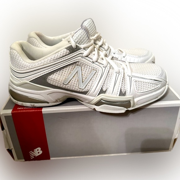 NIB NARROW NB 1005 NEW BALANCE TENNIS SHOES Sz: 8.5 AA White - Picture 5 of 6
